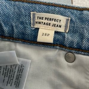 Never worn Madewell perfect vintage jean 28P